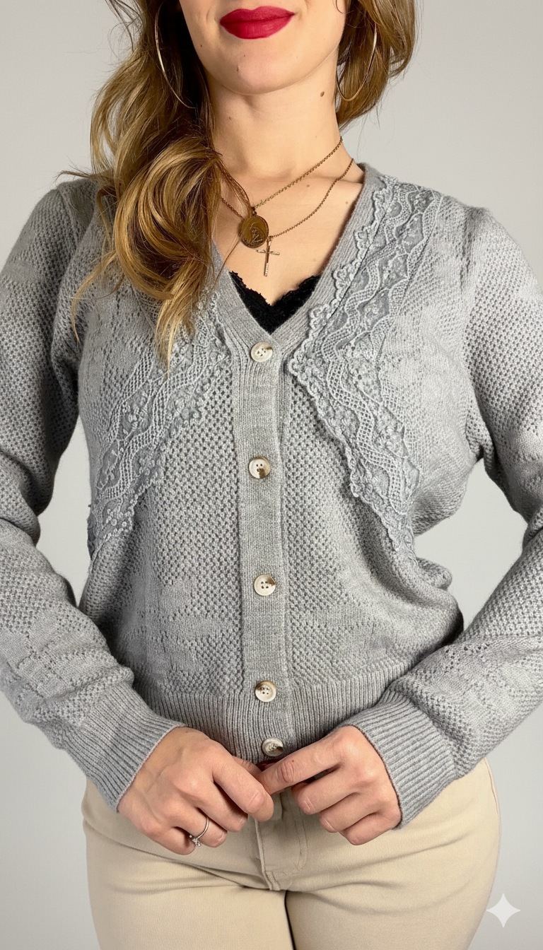 Casaco de malha e renda