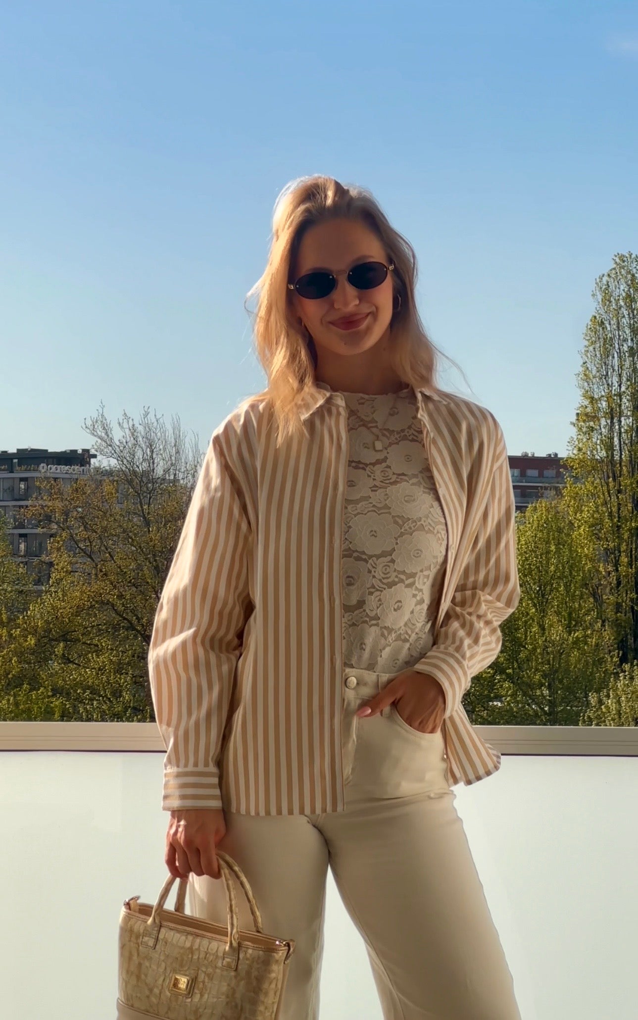 Camisa às riscas
